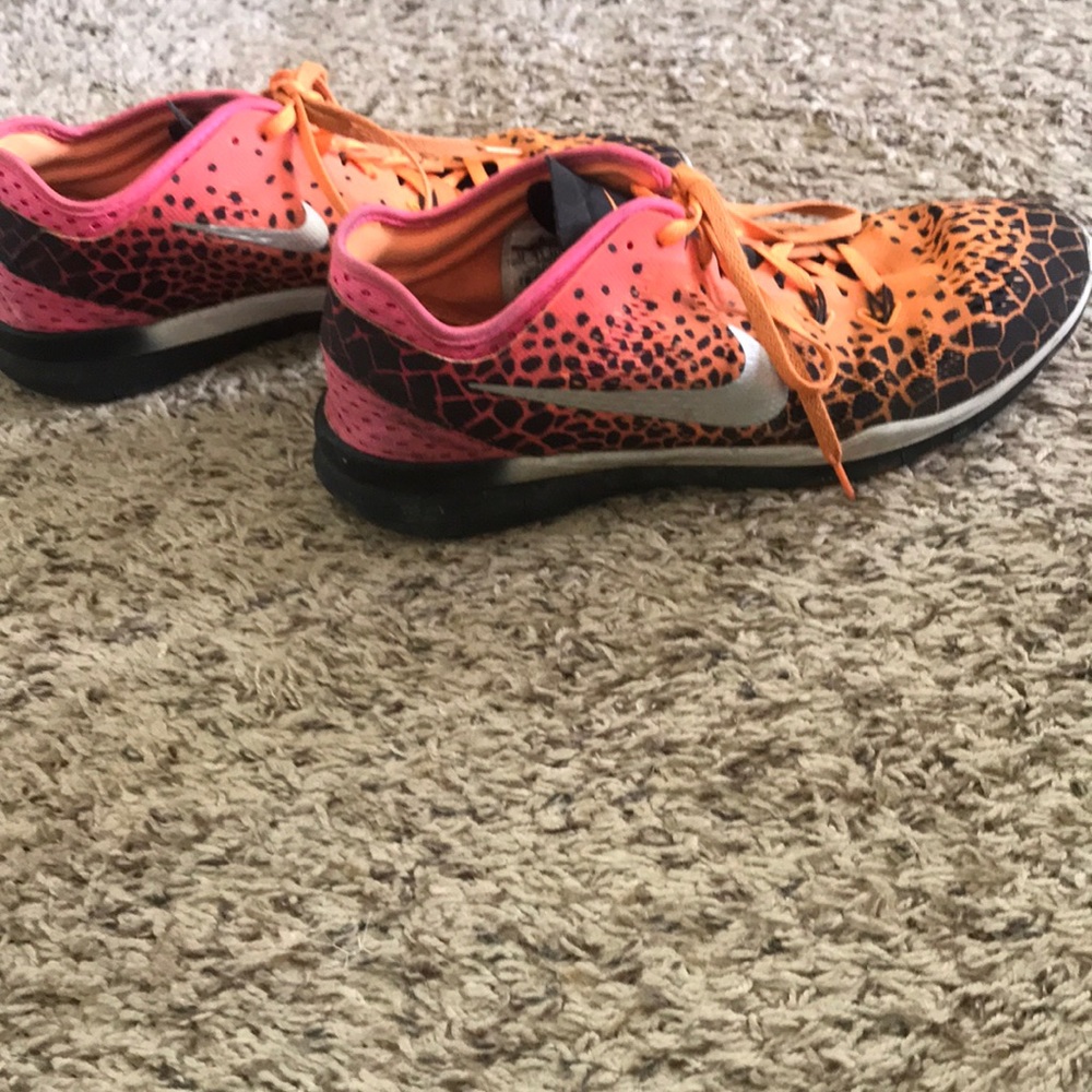 Nike tennis shoes
